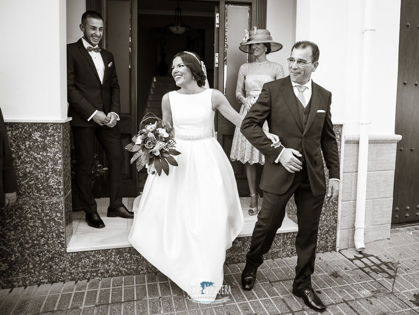 Fotógrafo de bodas en Málaga. Reportaje de Boda en casa de la novia en Humilladero, Málaga